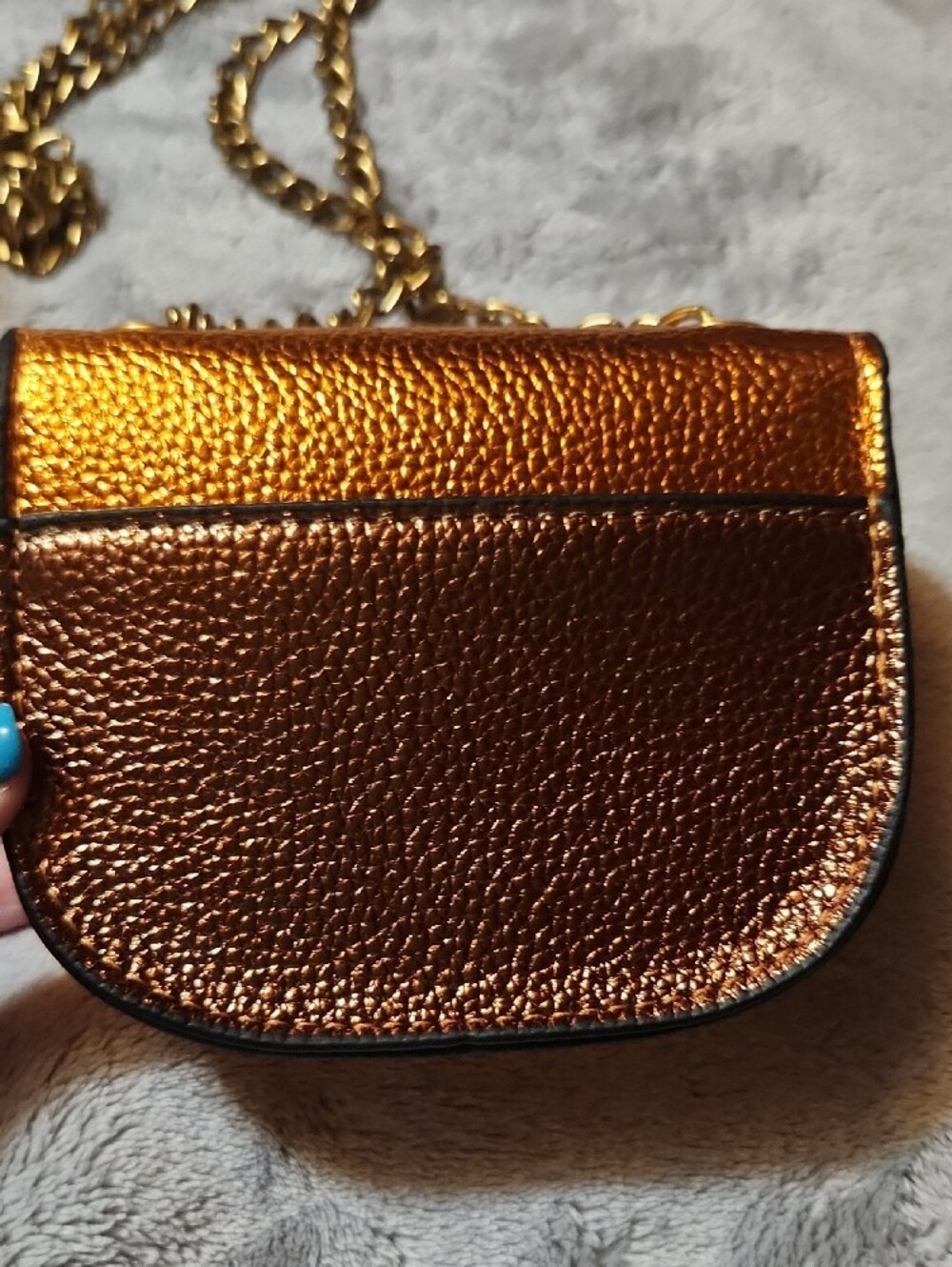 Kurt Geiger Metallic Gold Crossbody Mini Bag with Chain Strap - Picture 5 of 6